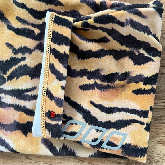 🦊RARE Lorna Jane Tiger Print 7/8 Legging (S/M)​​​ - Picture 9 of 9